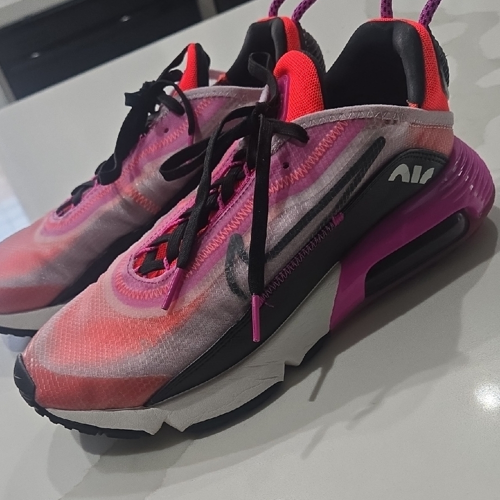 Nike Women's Air Max Pink and Black Athletic Shoes